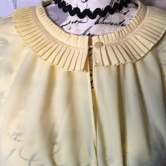 Ellen Tracy pleated ruffle blouse - Picture 4 of 8